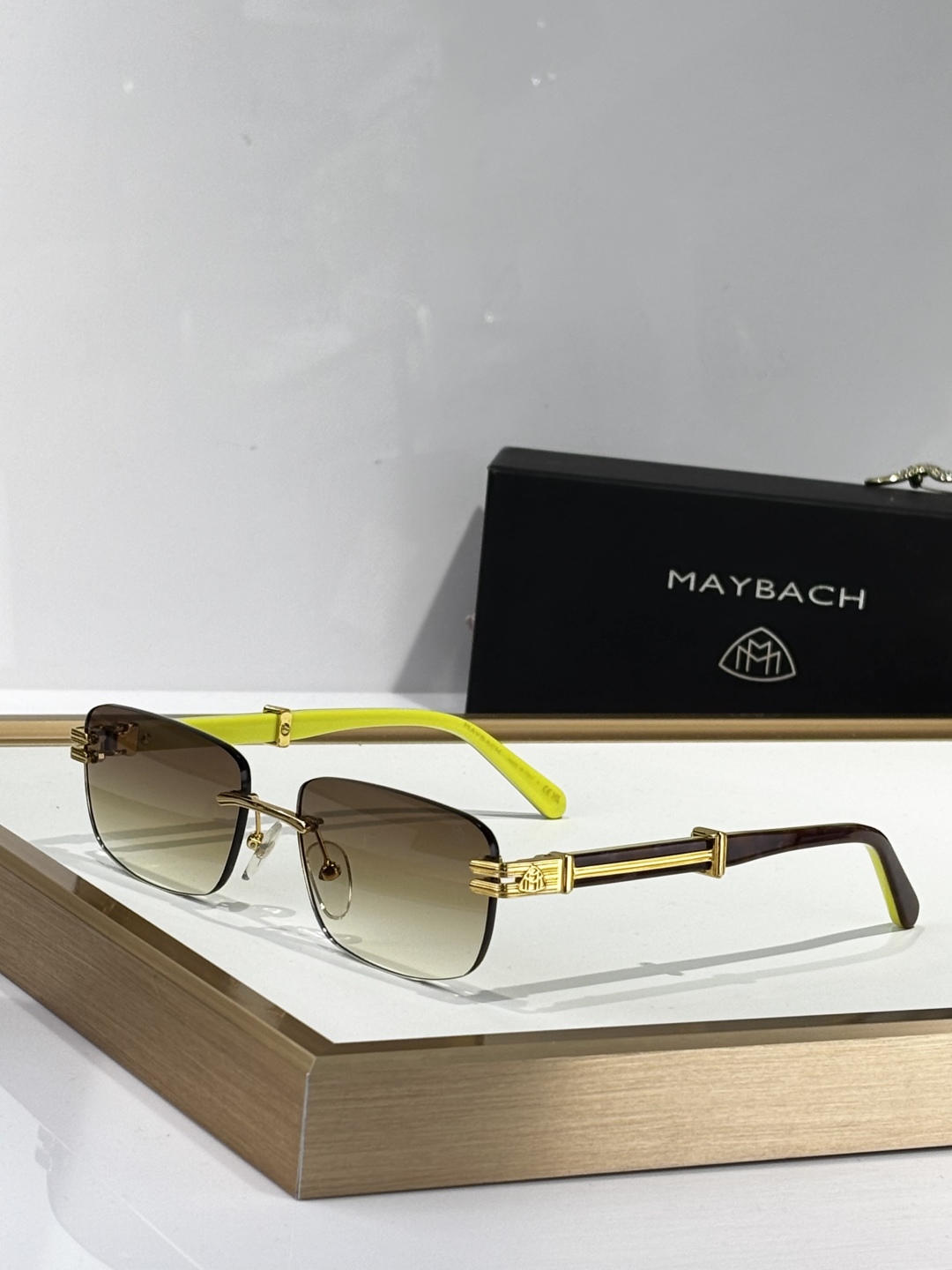  MAYBAC
MODELTHE HIGHNESS I
SIZE：57口17-140
