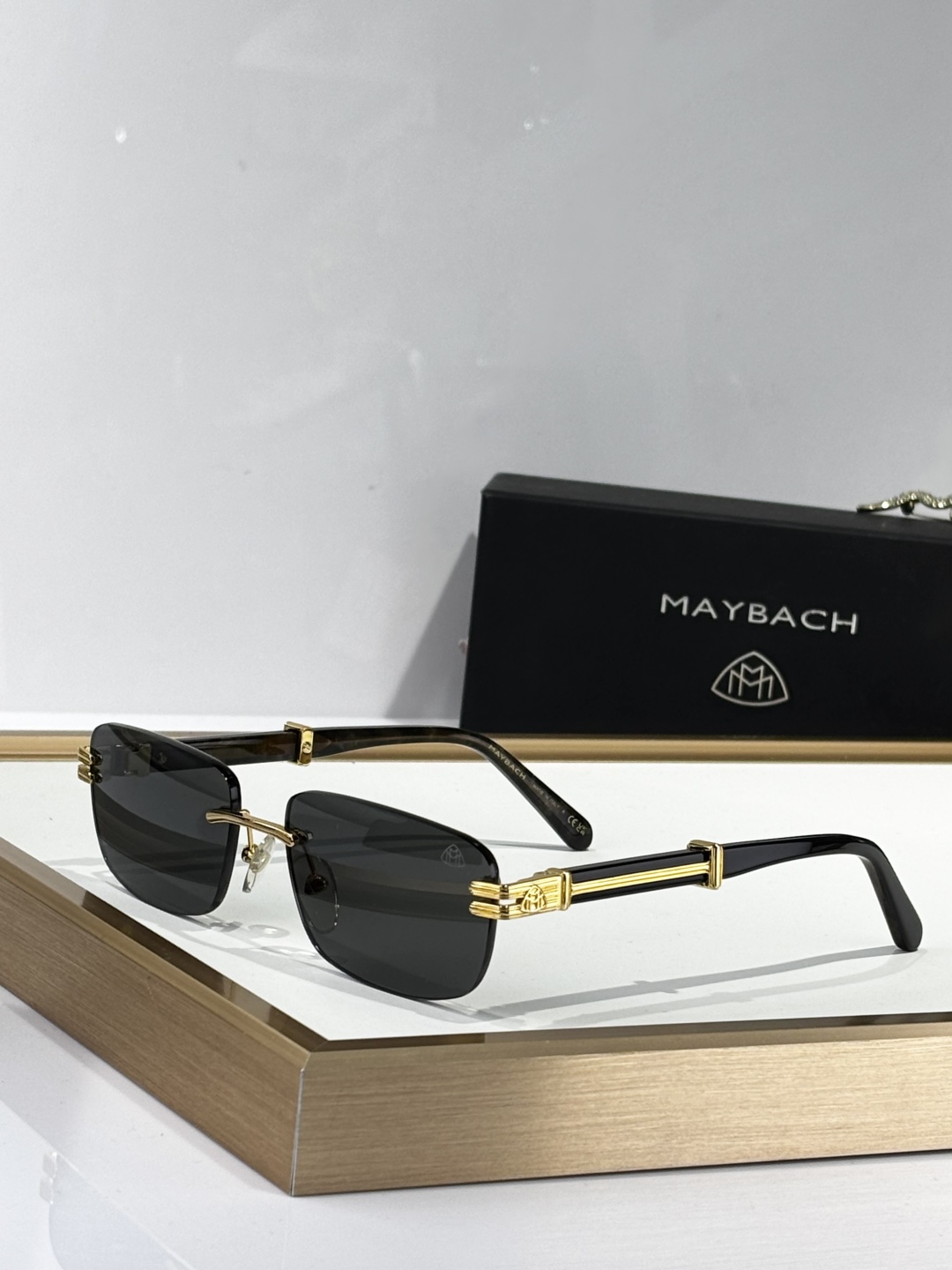  MAYBAC
MODELTHE HIGHNESS I
SIZE：57口17-140

