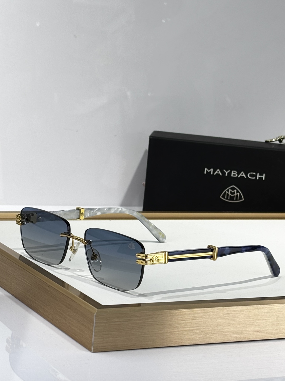  MAYBAC
MODELTHE HIGHNESS I
SIZE：57口17-140
