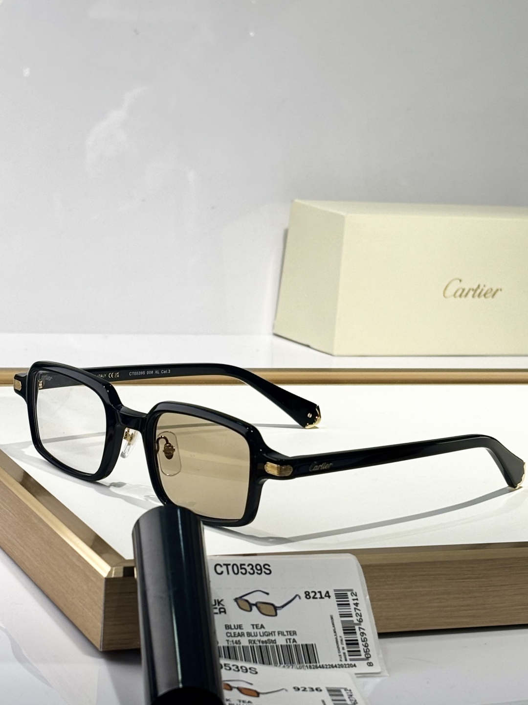 ss25 Cartier
ToP quality
Photo chromic光致变色 
Première