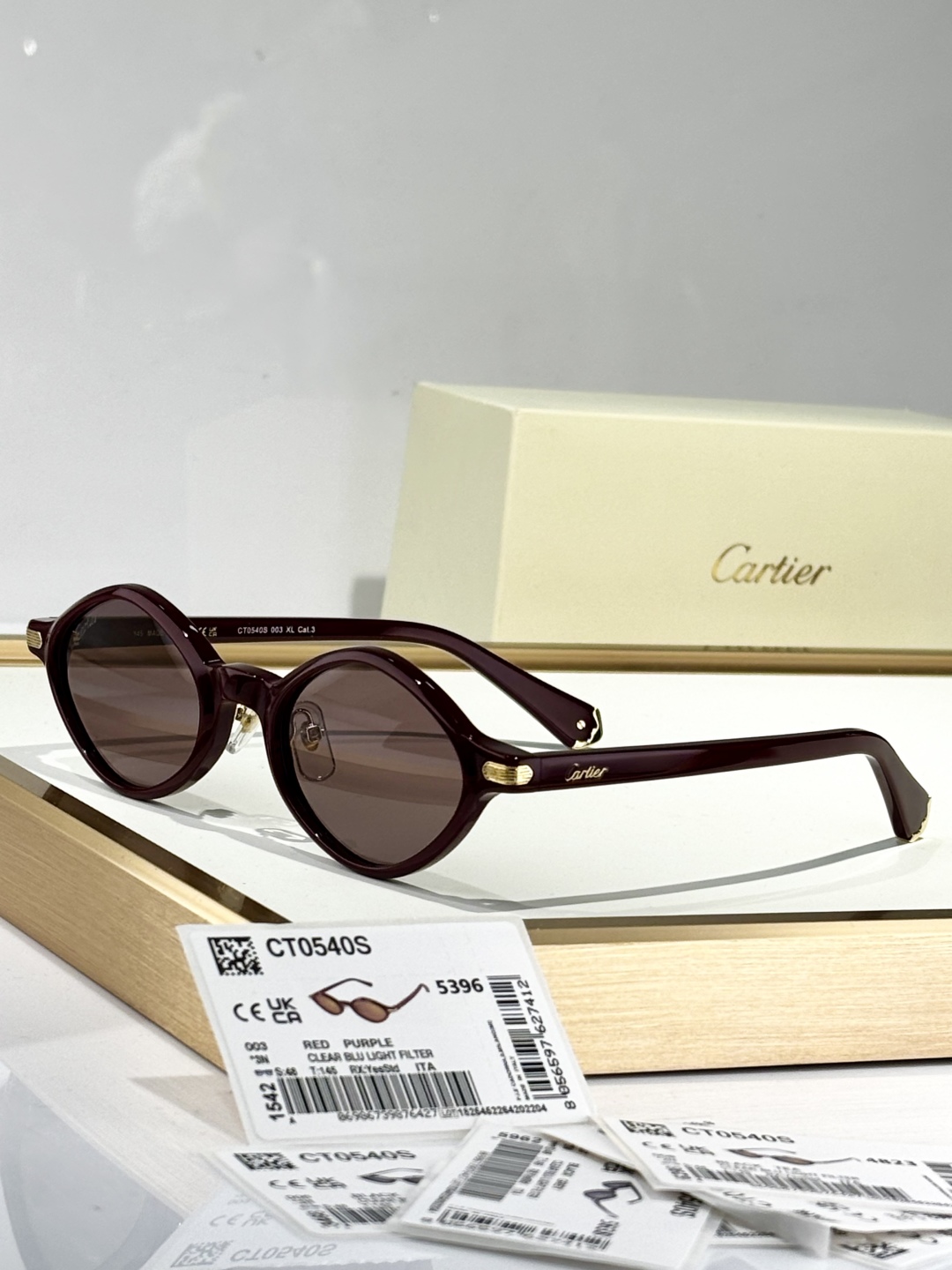 ss25 Cartier
ToP quality
Photo chromic
MOD：CT0540S
s