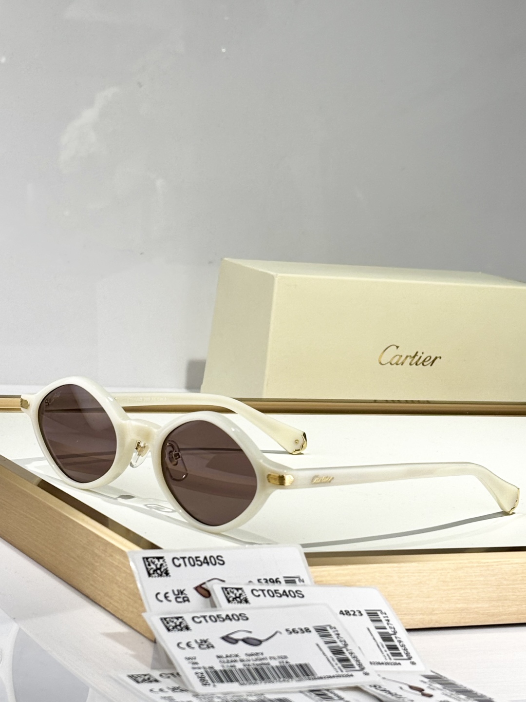 ss25 Cartier
ToP quality
Photo chromic
MOD：CT0540S
s