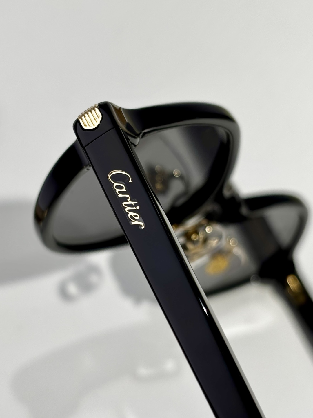 ss25 Cartier
ToP quality
Photo chromic
MOD：CT0540S
s
