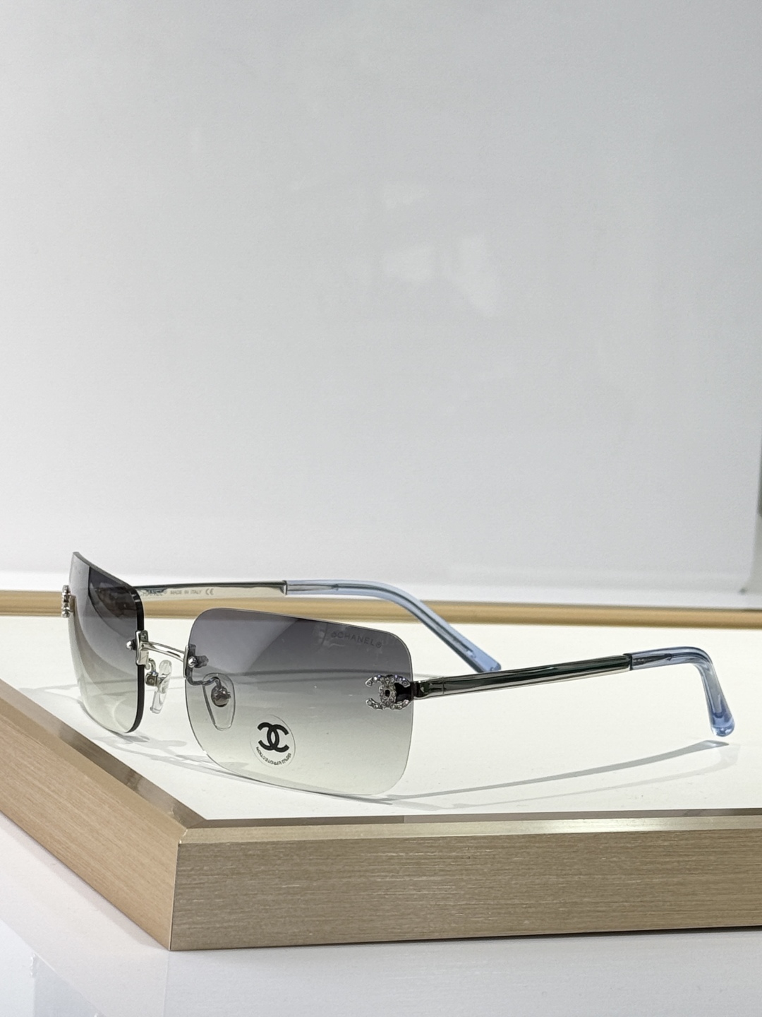  CHANEL
MODEL：CH4218
SIZE：60口19-142
