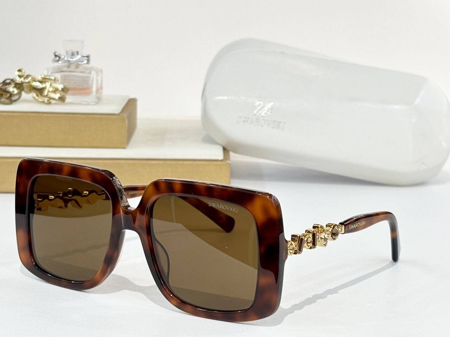  SWAROVSKI
MOD：SK0357
Size：54口19 140
