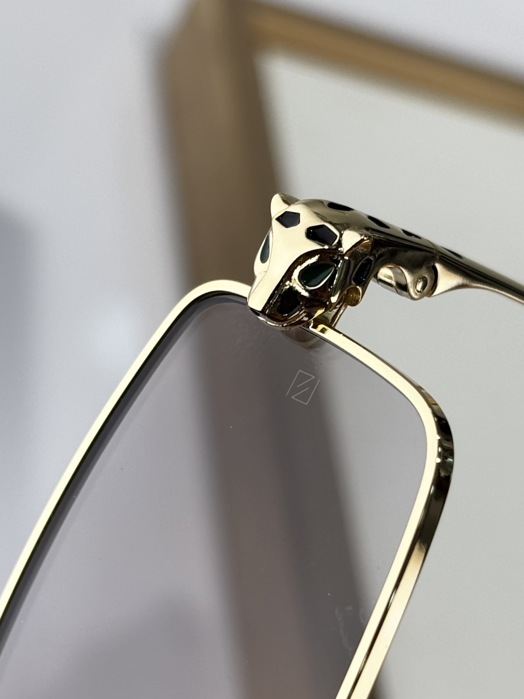 Cartie* Photo chromicPANTHÈRE DE CARTIERMODEL：CT0473