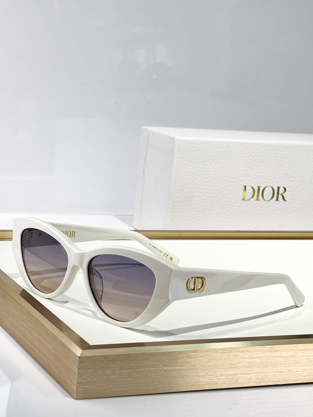  DIOR
MOD：DiorGlowB11
Size：53口16 140
