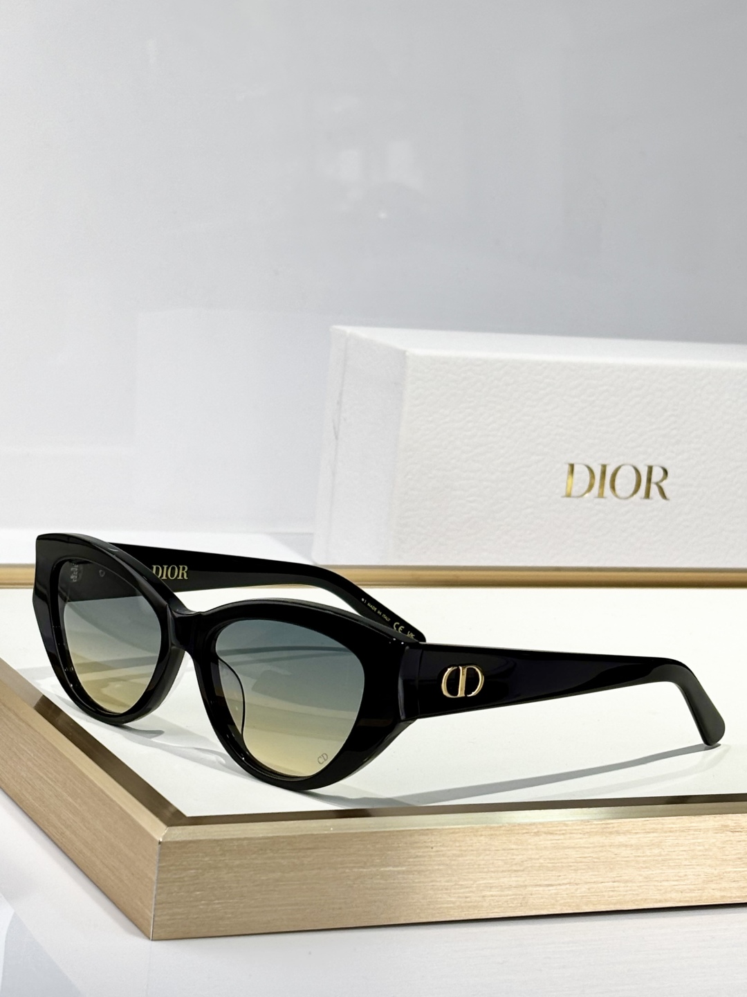  DIOR
MOD：DiorGlowB11
Size：53口16 140
