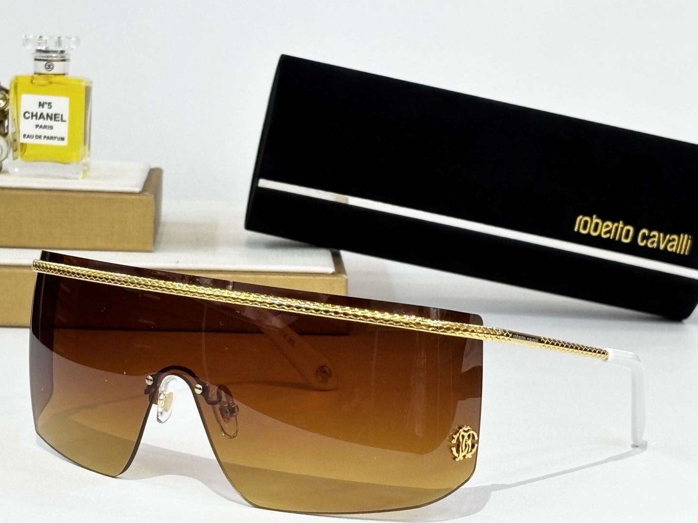  Roberto Cavalie
MODEL：SRC012M
SIZE：146口0-122✨
