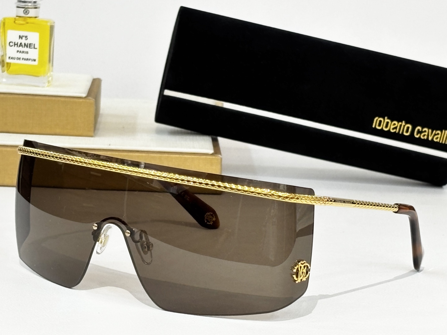  Roberto Cavalie
MODEL：SRC012M
SIZE：146口0-122✨

