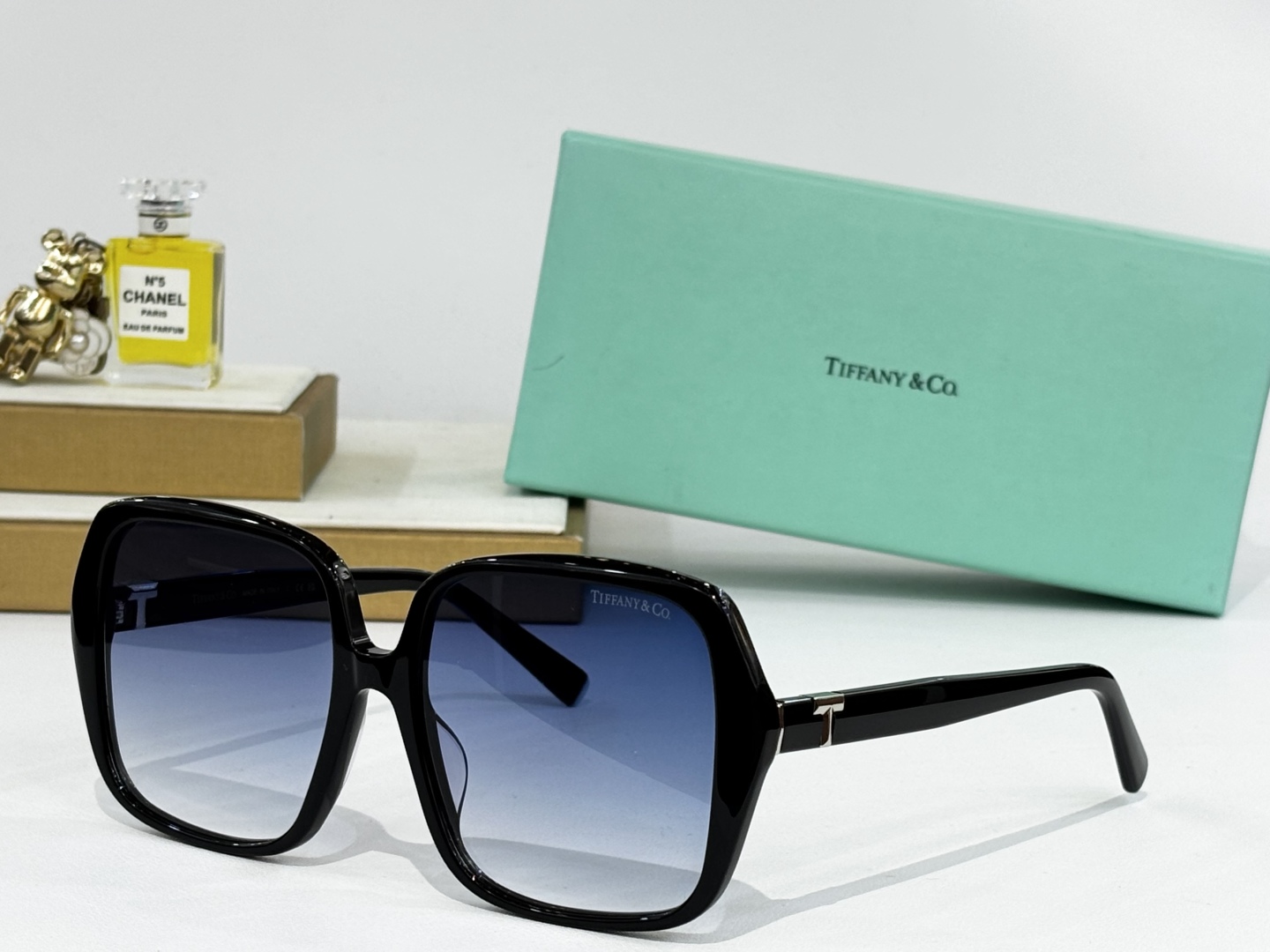  TIFFANY&Co
MODEL：TF4221D
SIZE：58口17-145

