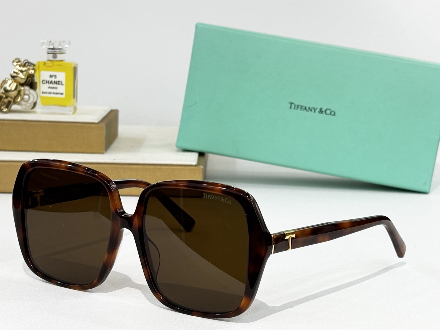  TIFFANY&Co
MODEL：TF4221D
SIZE：58口17-145

