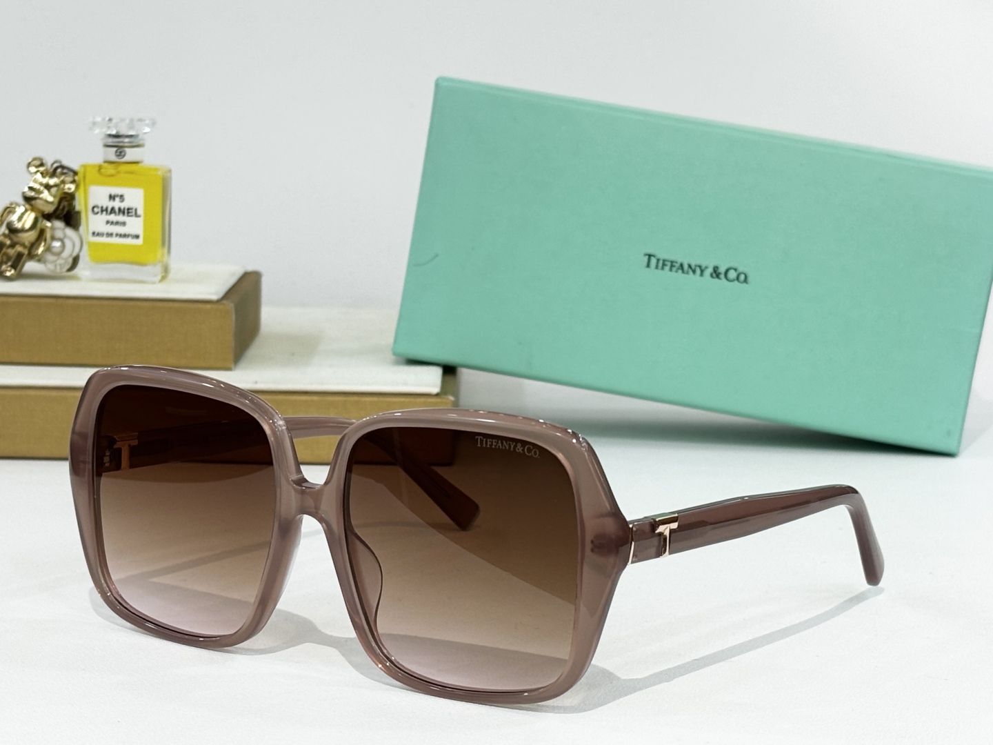  TIFFANY&Co
MODEL：TF4221D
SIZE：58口17-145

