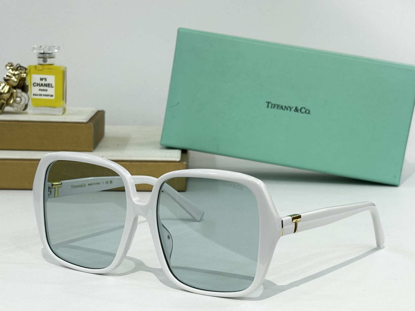  TIFFANY&Co
MODEL：TF4221D
SIZE：58口17-145

