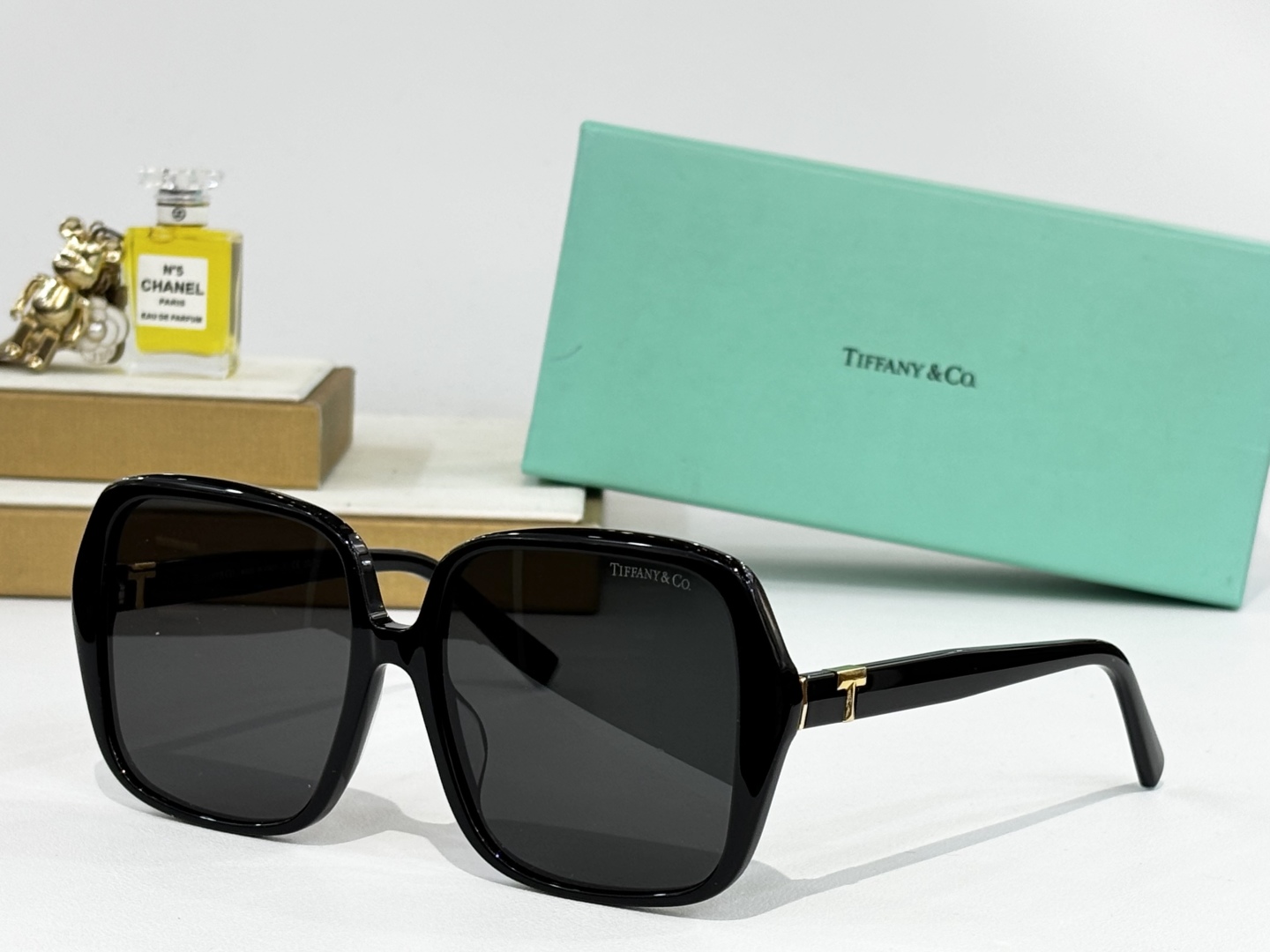  TIFFANY&Co
MODEL：TF4221D
SIZE：58口17-145

