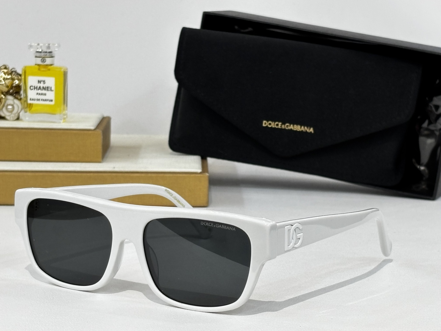  DOLCE & GABBAN*
MODEL：DG4417
SIZE：57口16-145
