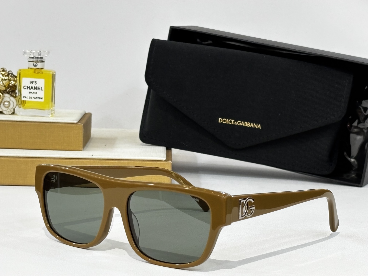  DOLCE & GABBAN*
MODEL：DG4417
SIZE：57口16-145
