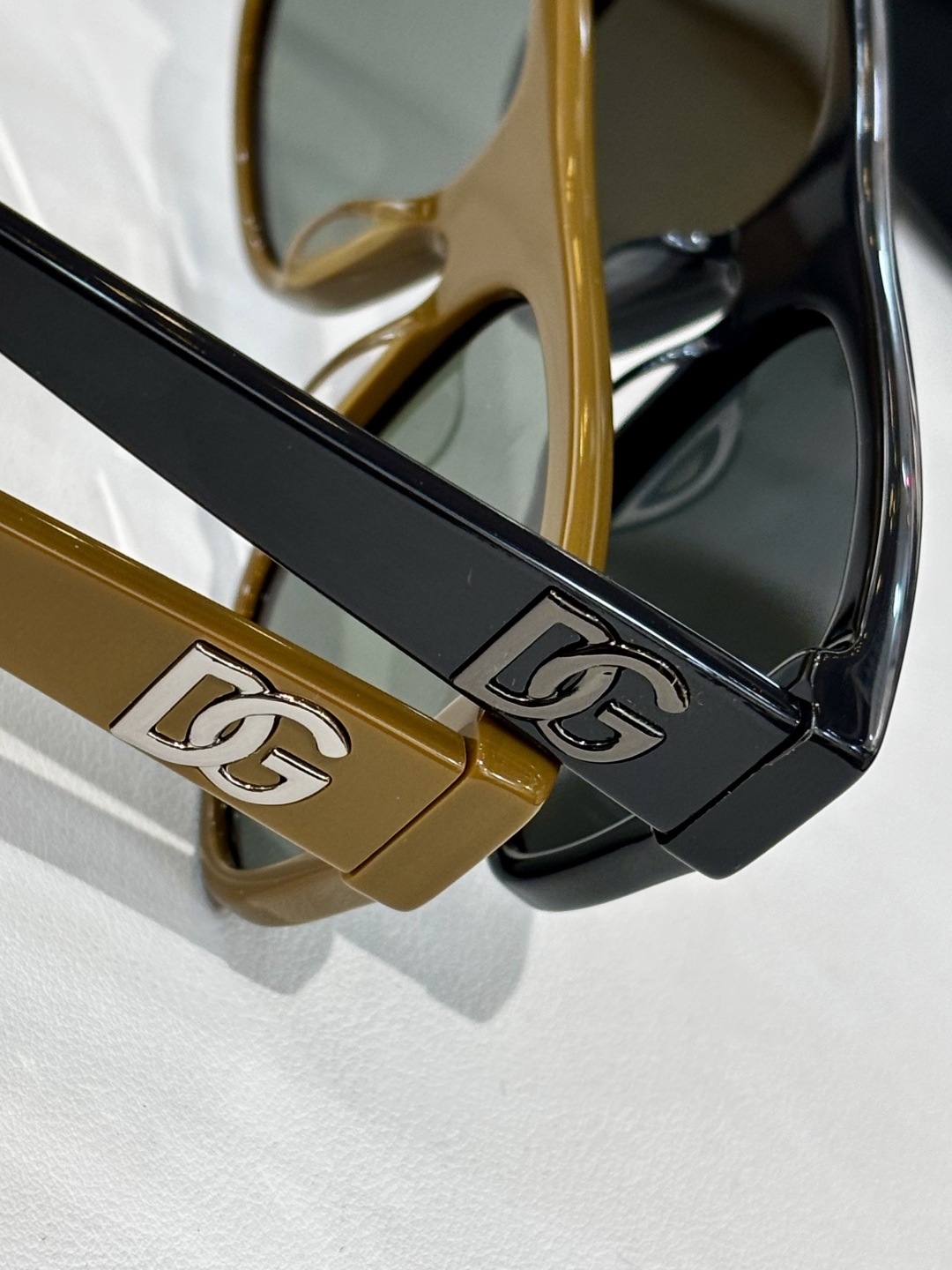  DOLCE & GABBAN*
MODEL：DG4417
SIZE：57口16-145
