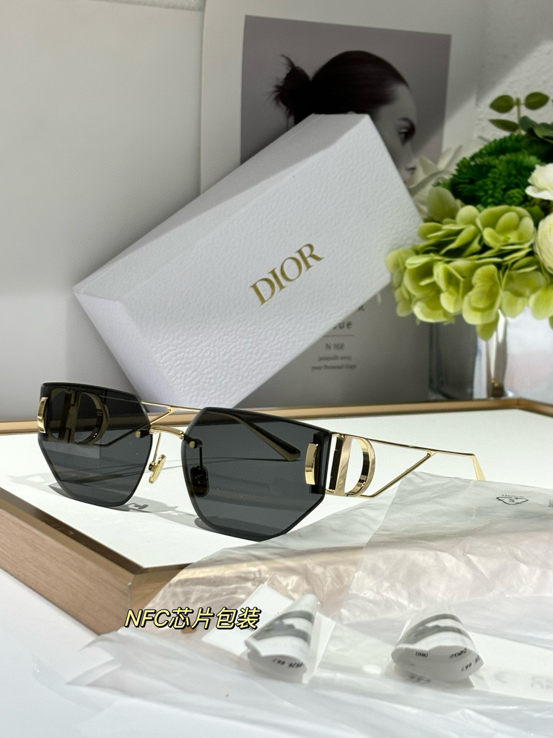  😍😍
常青款
品质保证✔️✔️✔️
防伪nfc 包装
DIOR30MONTAIGNE B3U
3.0加