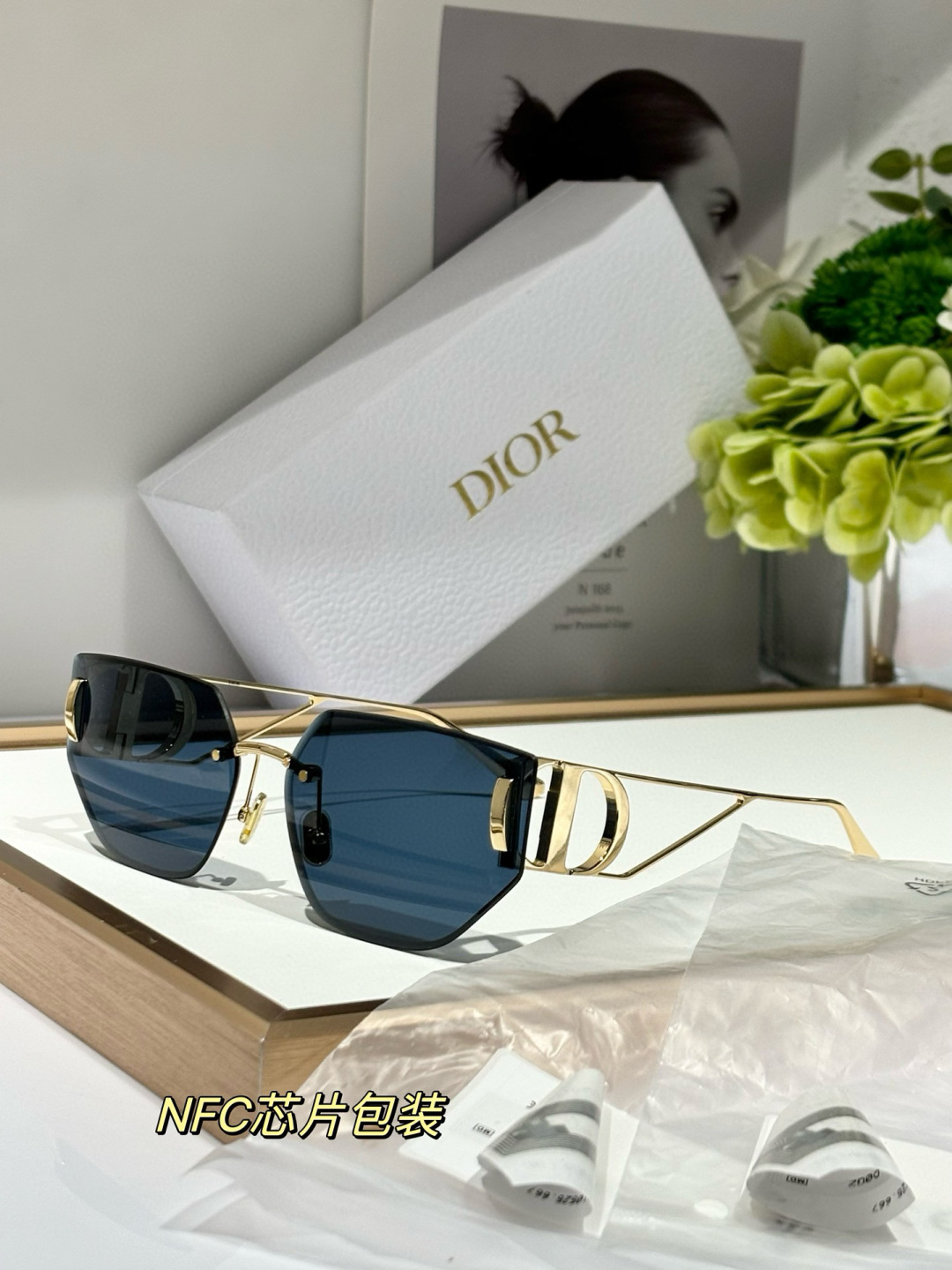  😍😍
常青款
品质保证✔️✔️✔️
防伪nfc 包装
DIOR30MONTAIGNE B3U
3.0加