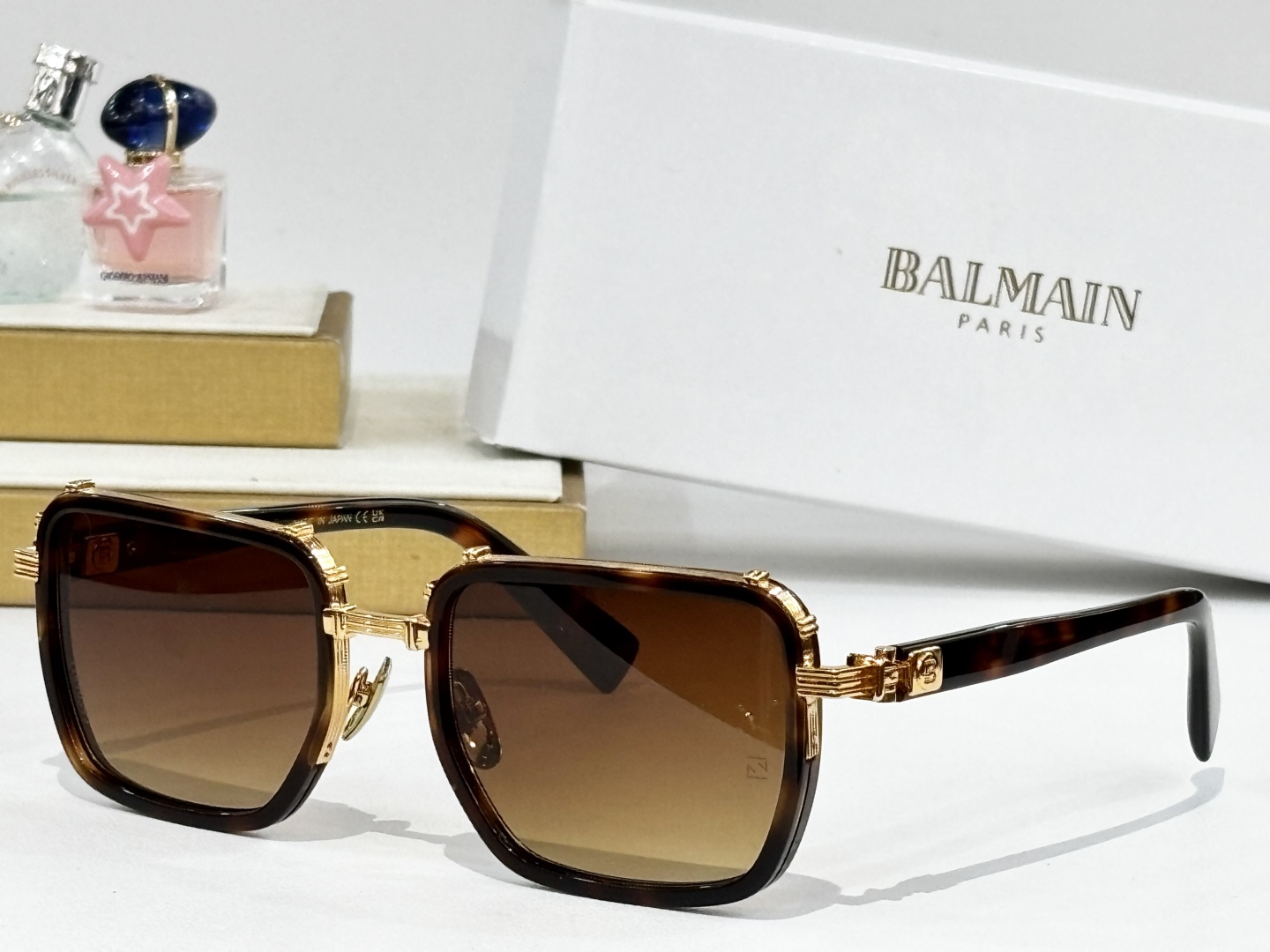   BALMAIN
MOD：AKONI
Size：56口21 140
