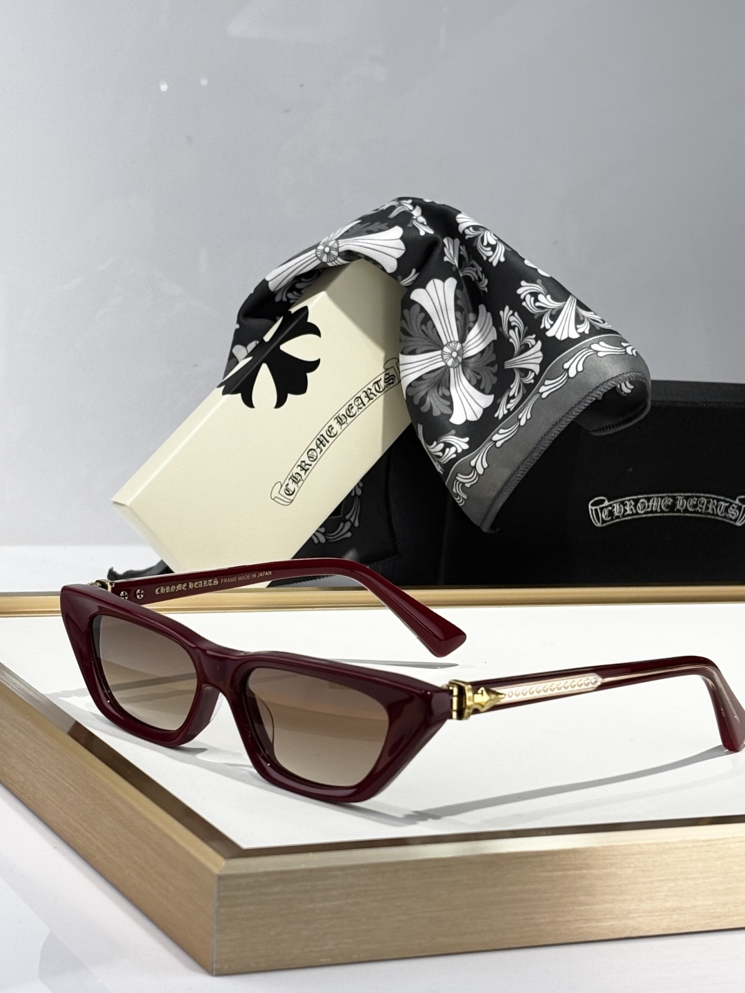  Chrome Hearts
MODELWP
SIZE52口16-142
