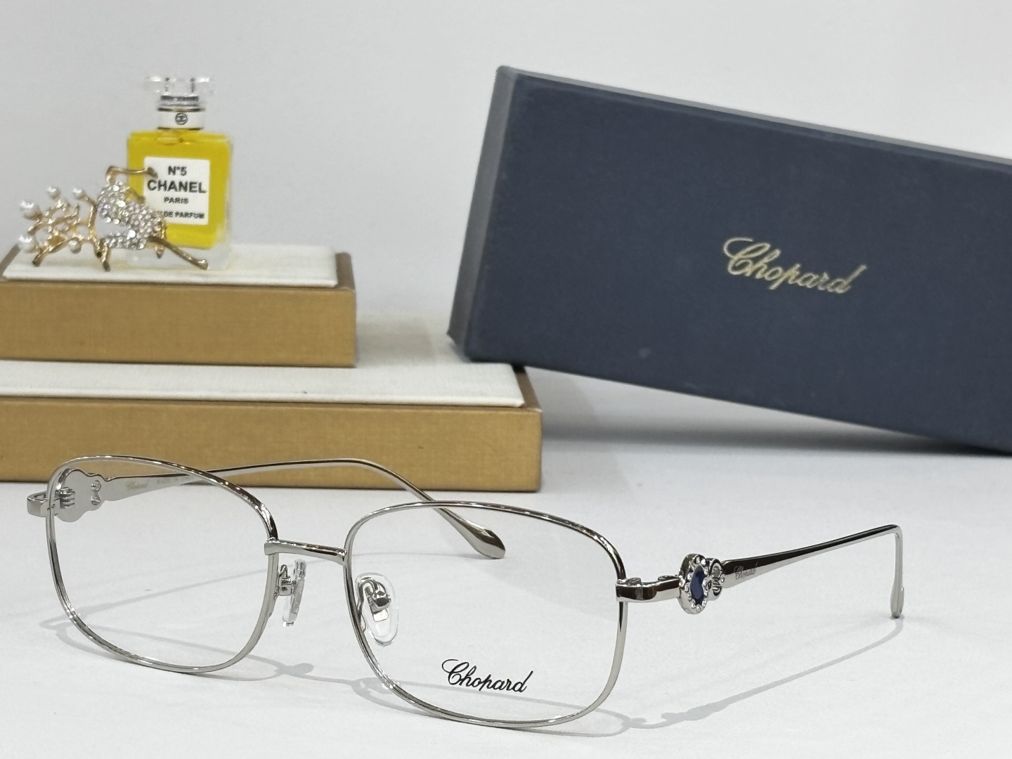  𝘾𝙃𝙊𝙋𝘼𝙍𝘿萧邦
MOD SCHG983
Size：58口17 145
