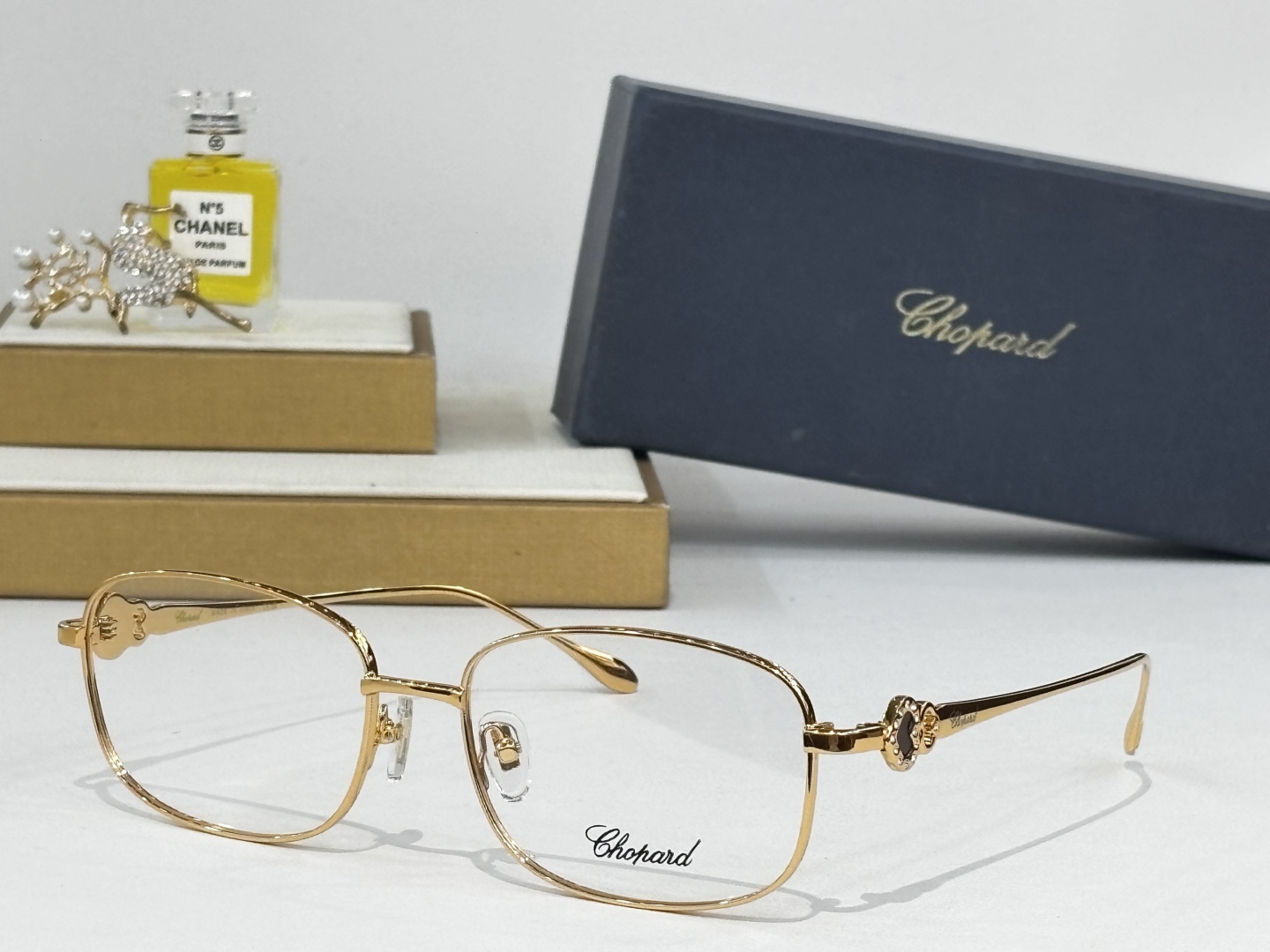  𝘾𝙃𝙊𝙋𝘼𝙍𝘿萧邦
MOD SCHG983
Size：58口17 145
