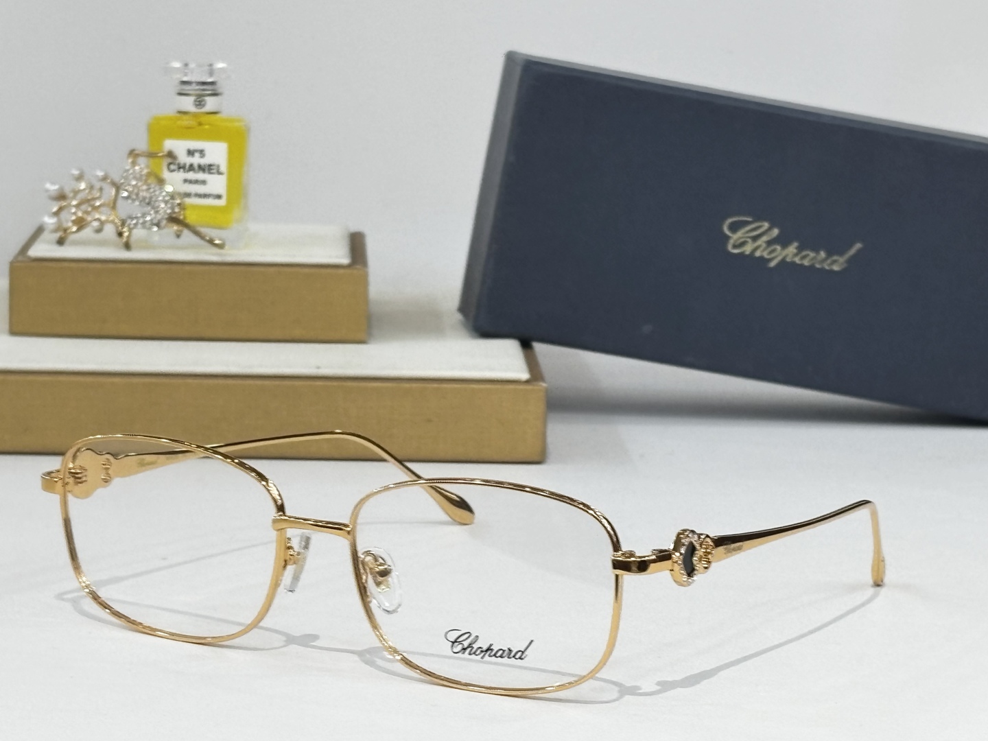  𝘾𝙃𝙊𝙋𝘼𝙍𝘿萧邦
MOD SCHG983
Size：58口17 145
