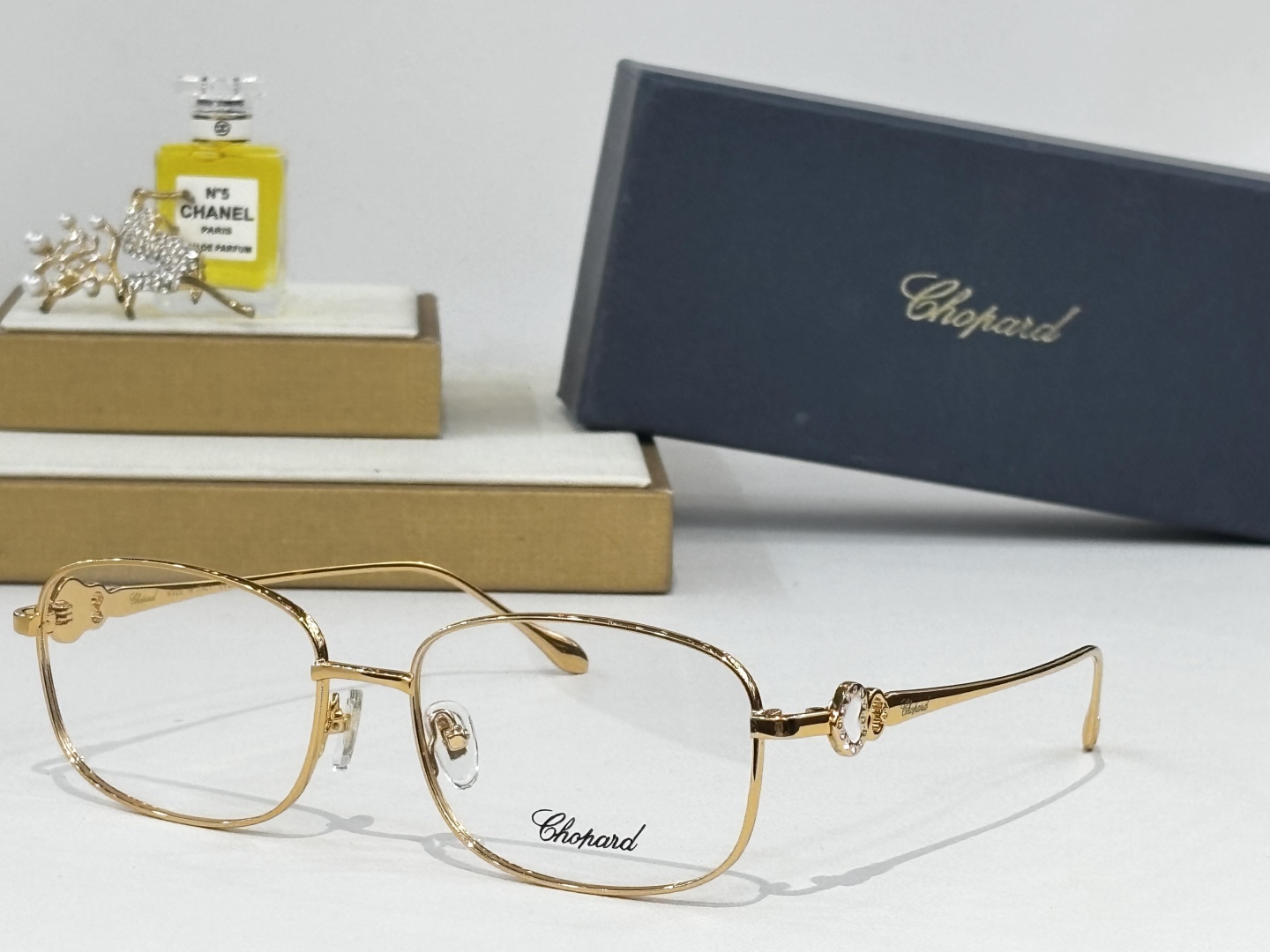  𝘾𝙃𝙊𝙋𝘼𝙍𝘿萧邦
MOD SCHG983
Size：58口17 145
