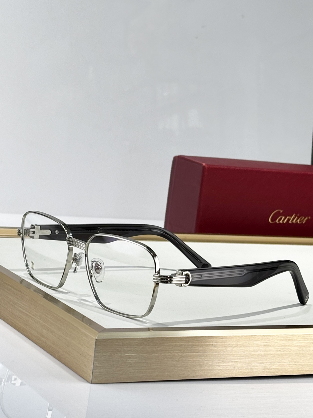  Cartier
MOD：CT0538S
Size：55口17 145
