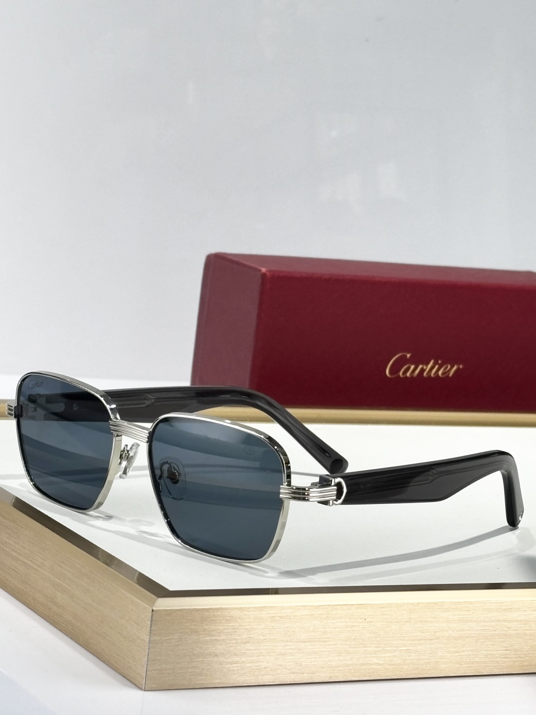  Cartier
MOD：CT0538S
Size：55口17 145
