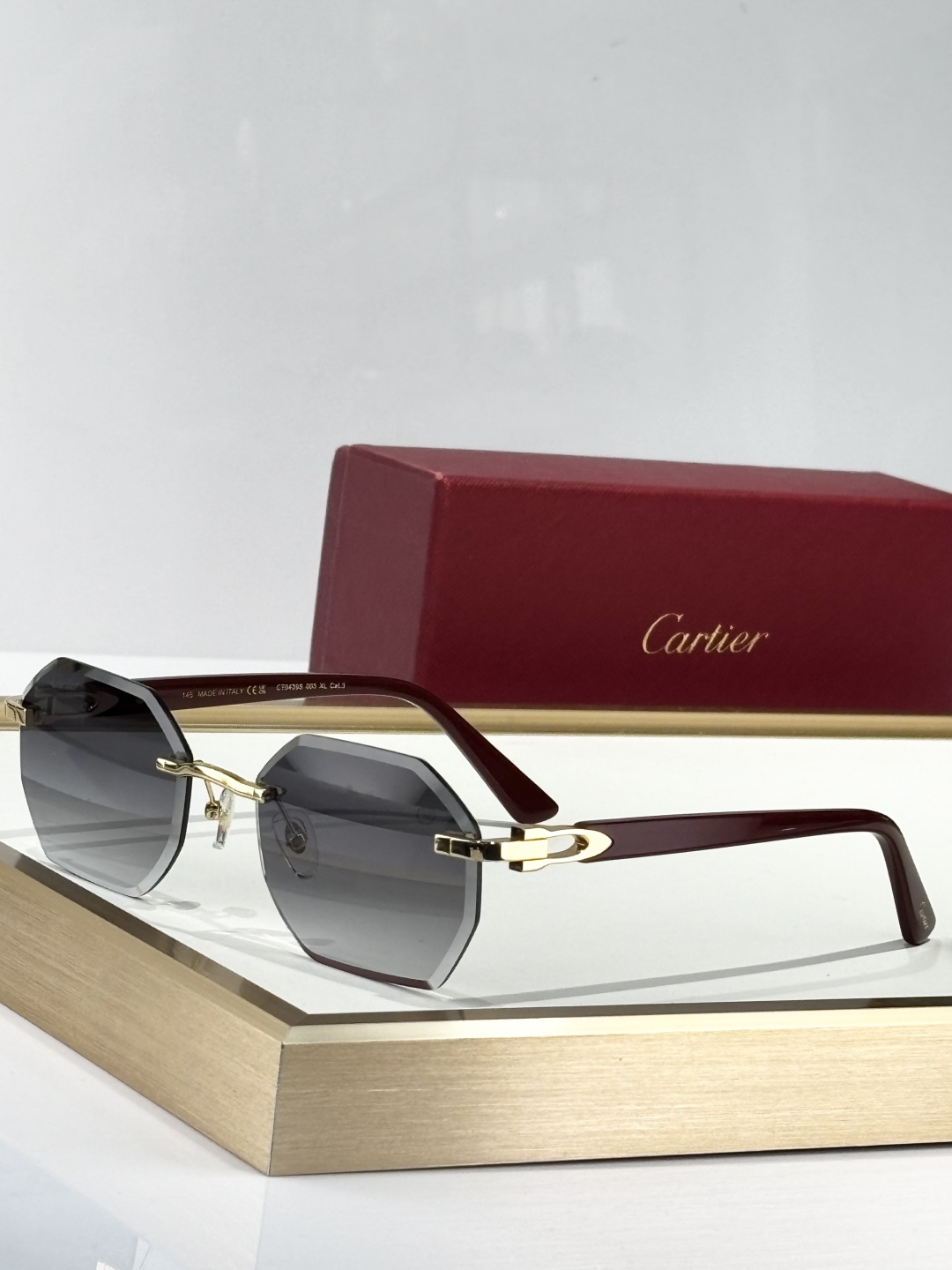  Cartier
MOD：CT0439S
Size：57口21 145
