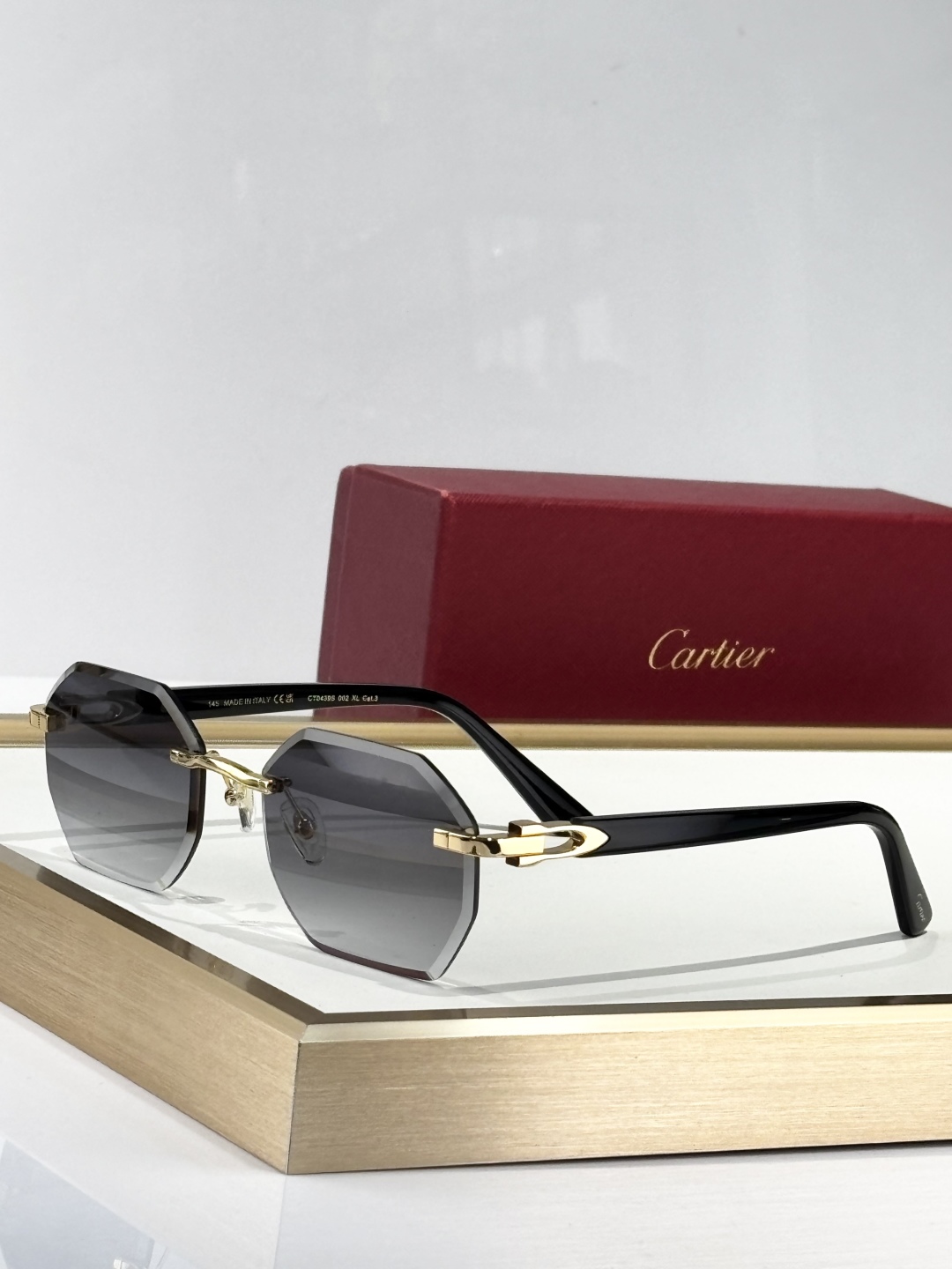  Cartier
MOD：CT0439S
Size：57口21 145
