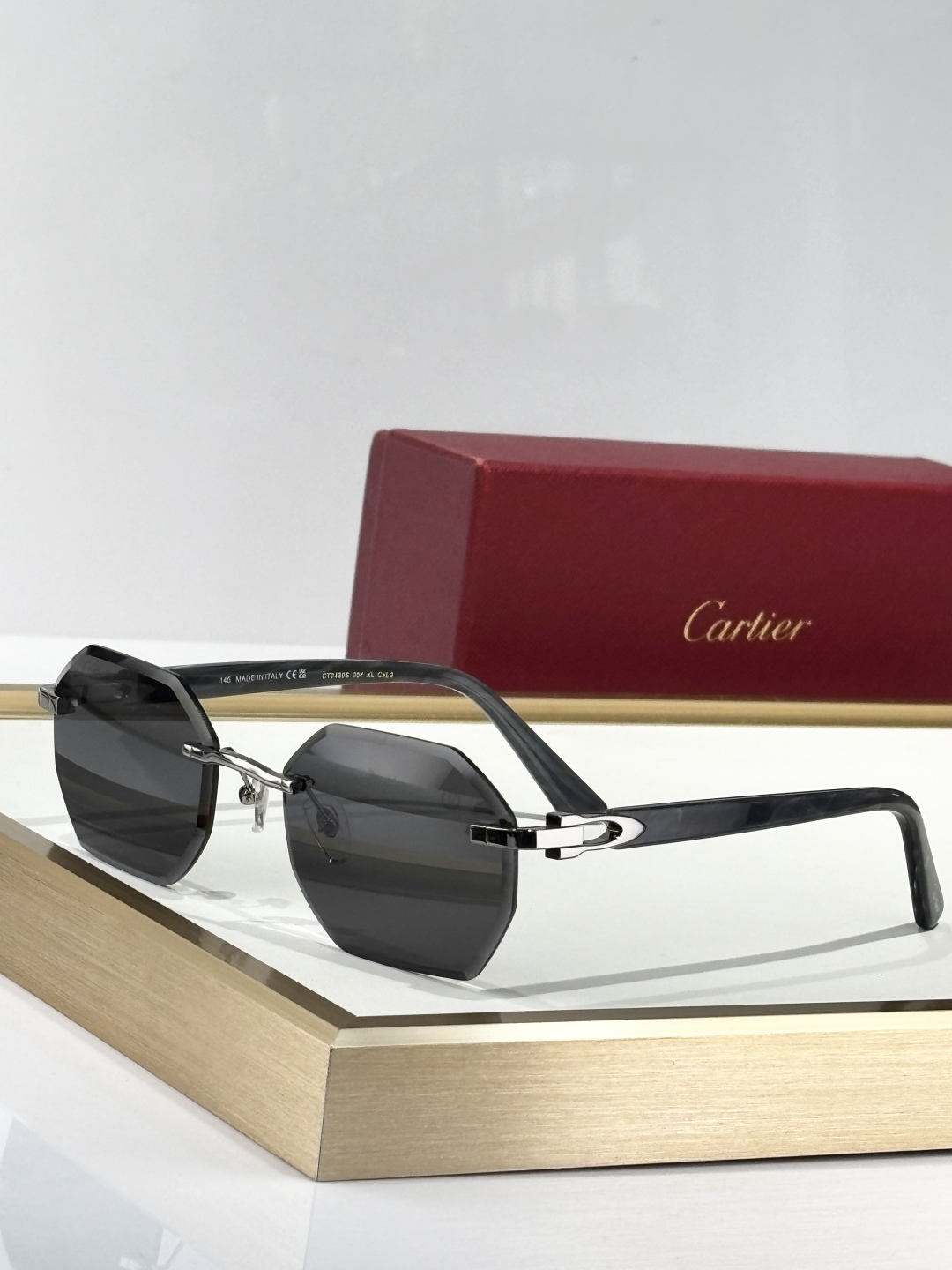  Cartier
MOD：CT0439S
Size：57口21 145

