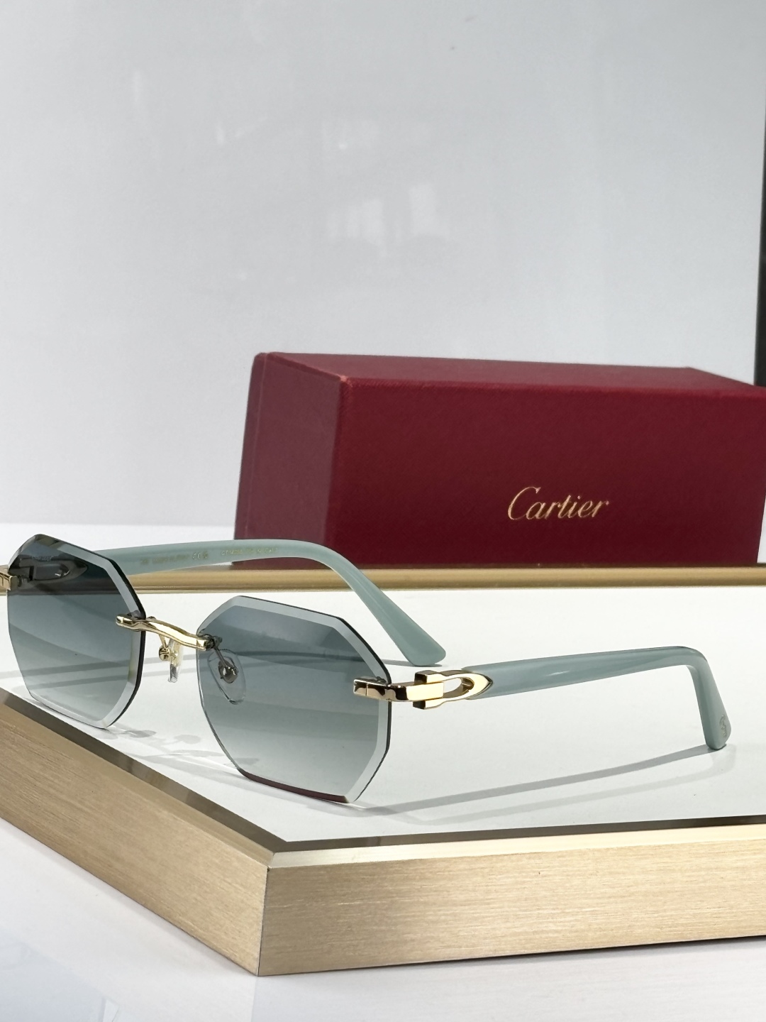  Cartier
MOD：CT0439S
Size：57口21 145
