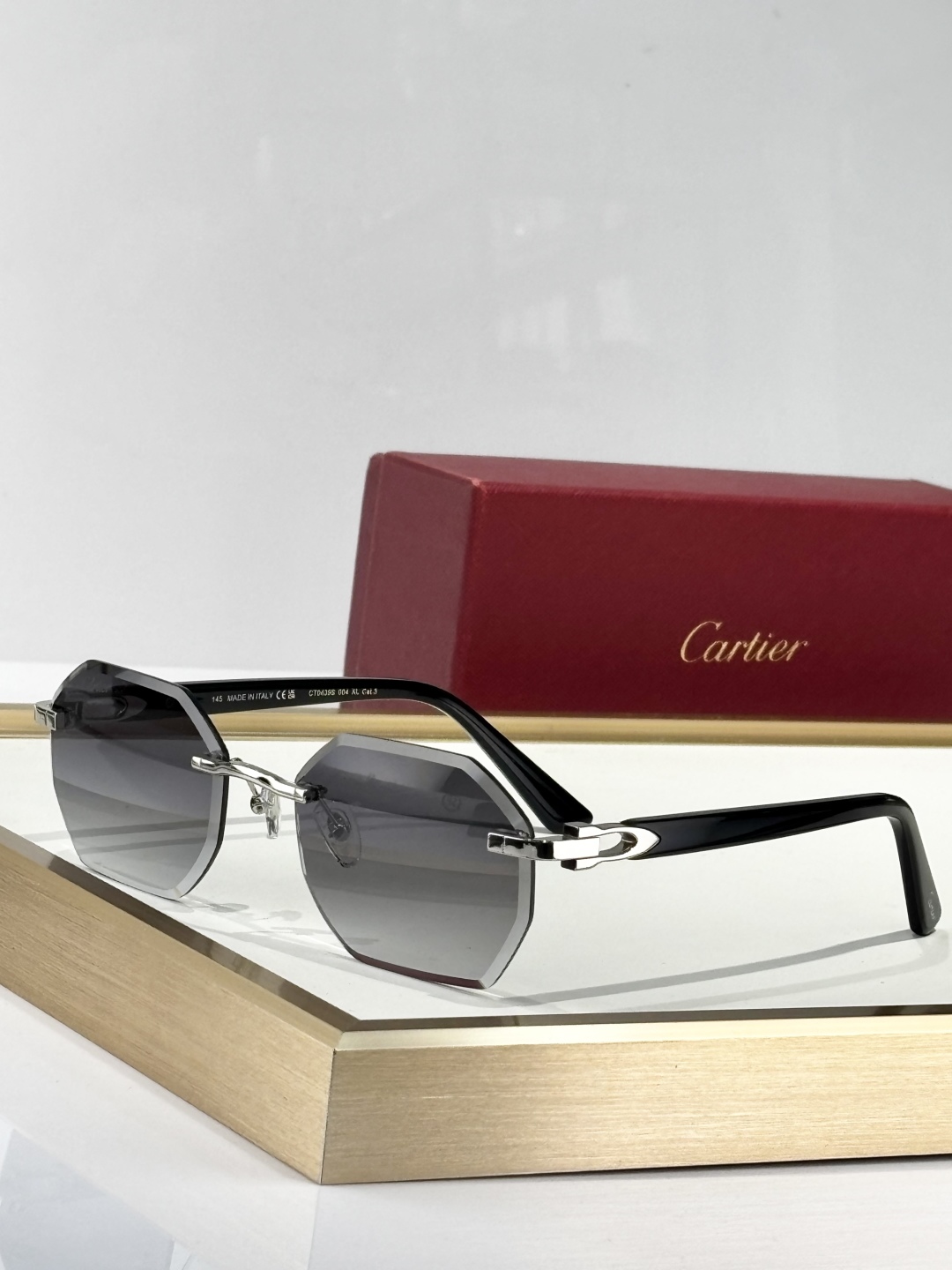  Cartier
MOD：CT0439S
Size：57口21 145
