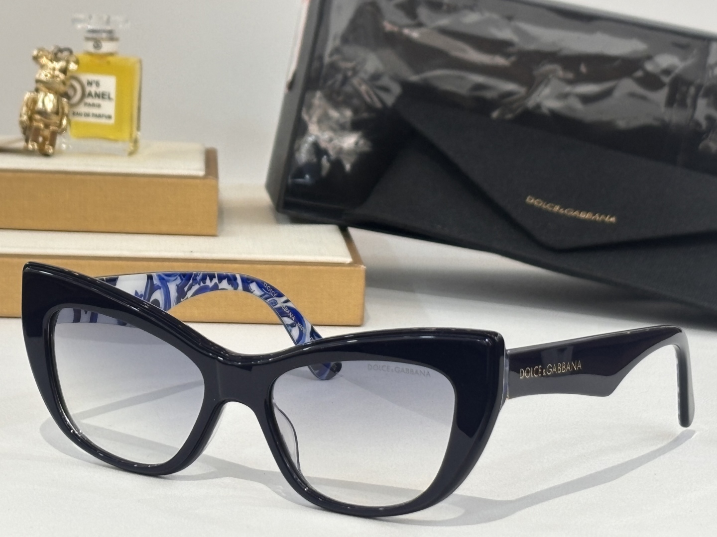  DOLCE & GABBAN*
MODEL：DG4417
SIZE：54口18-145
