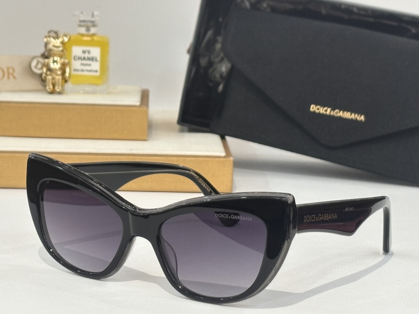  DOLCE & GABBAN*
MODEL：DG4417
SIZE：54口18-145
