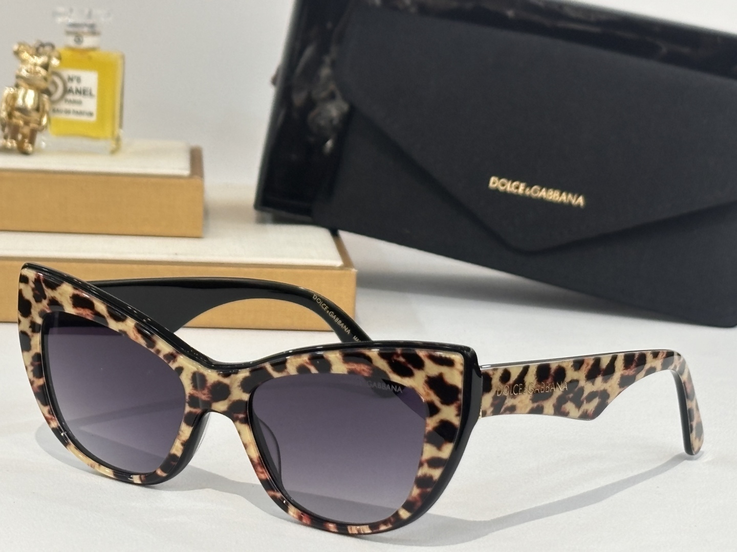  DOLCE & GABBAN*
MODEL：DG4417
SIZE：54口18-145
