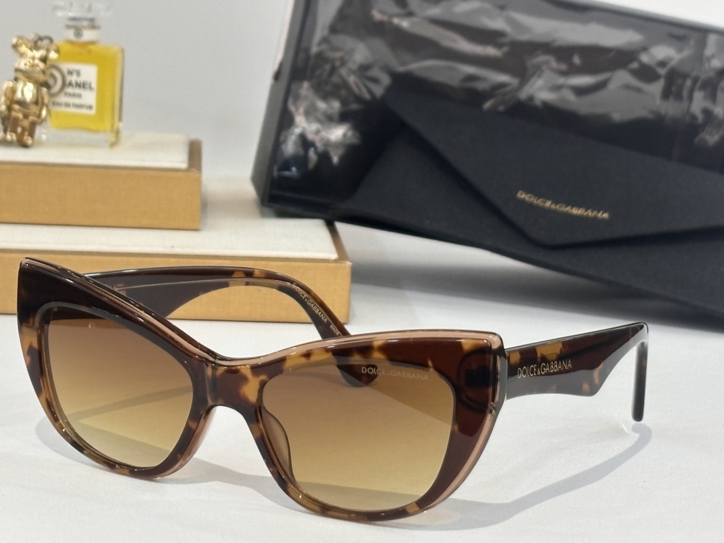  DOLCE & GABBAN*
MODEL：DG4417
SIZE：54口18-145
