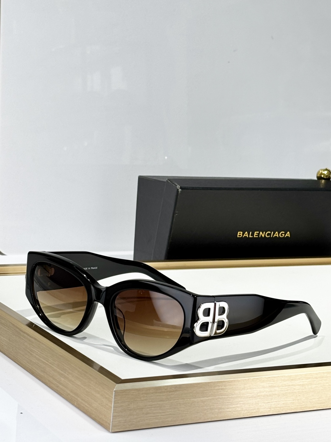  BALENCIAG* 𝐵𝑎𝑙𝑒𝑛𝑐𝑖𝑎𝑔𝑎
MODEL：BB0324SK
SIZE：55口19-135
