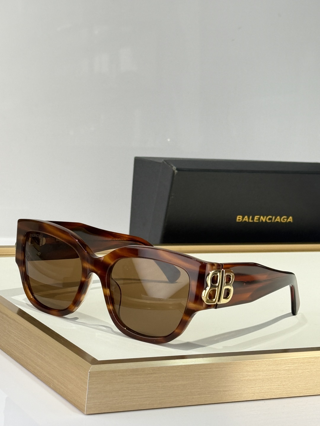  BALENCIAG*
MODEL：BB0323S
SIZE：55口19-135
