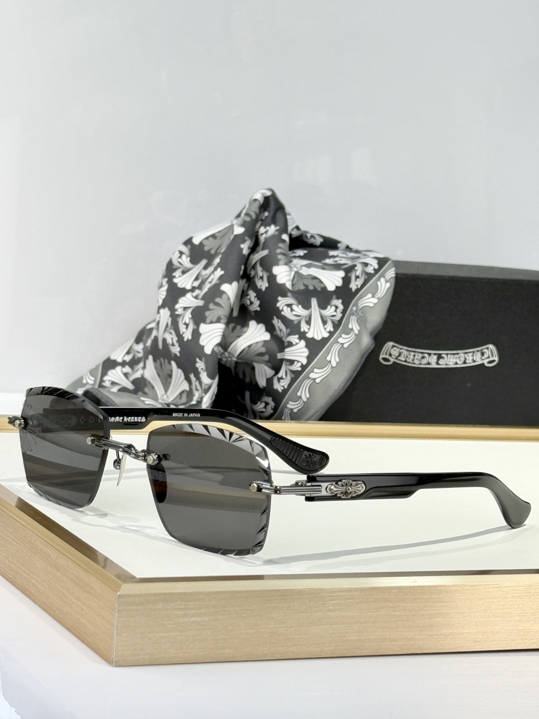  Chrome Hearts 
MODELGP-BK-PB
SIZE：55口21-145
