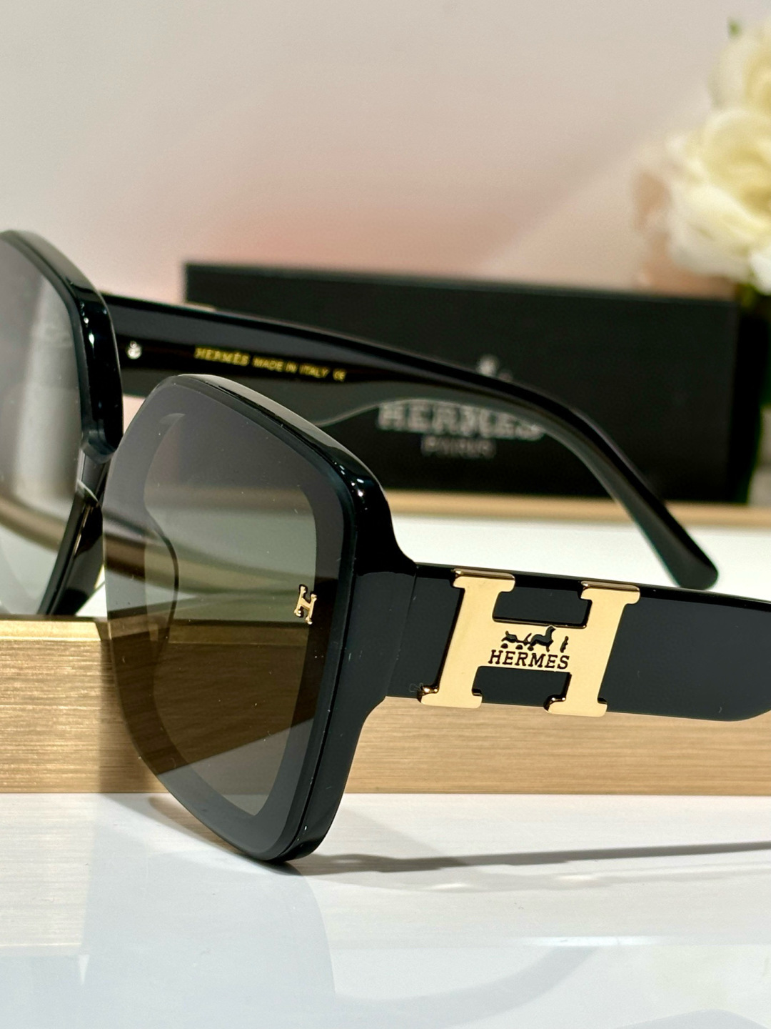  HERMES
经典款
MOD：HS1907
size：55-18-145
