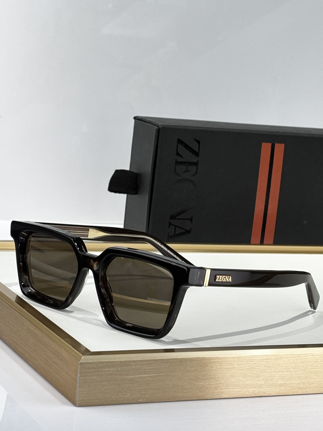  ToP quality 
ZEGNA design 
MODEZ0214
Size54口18-145
