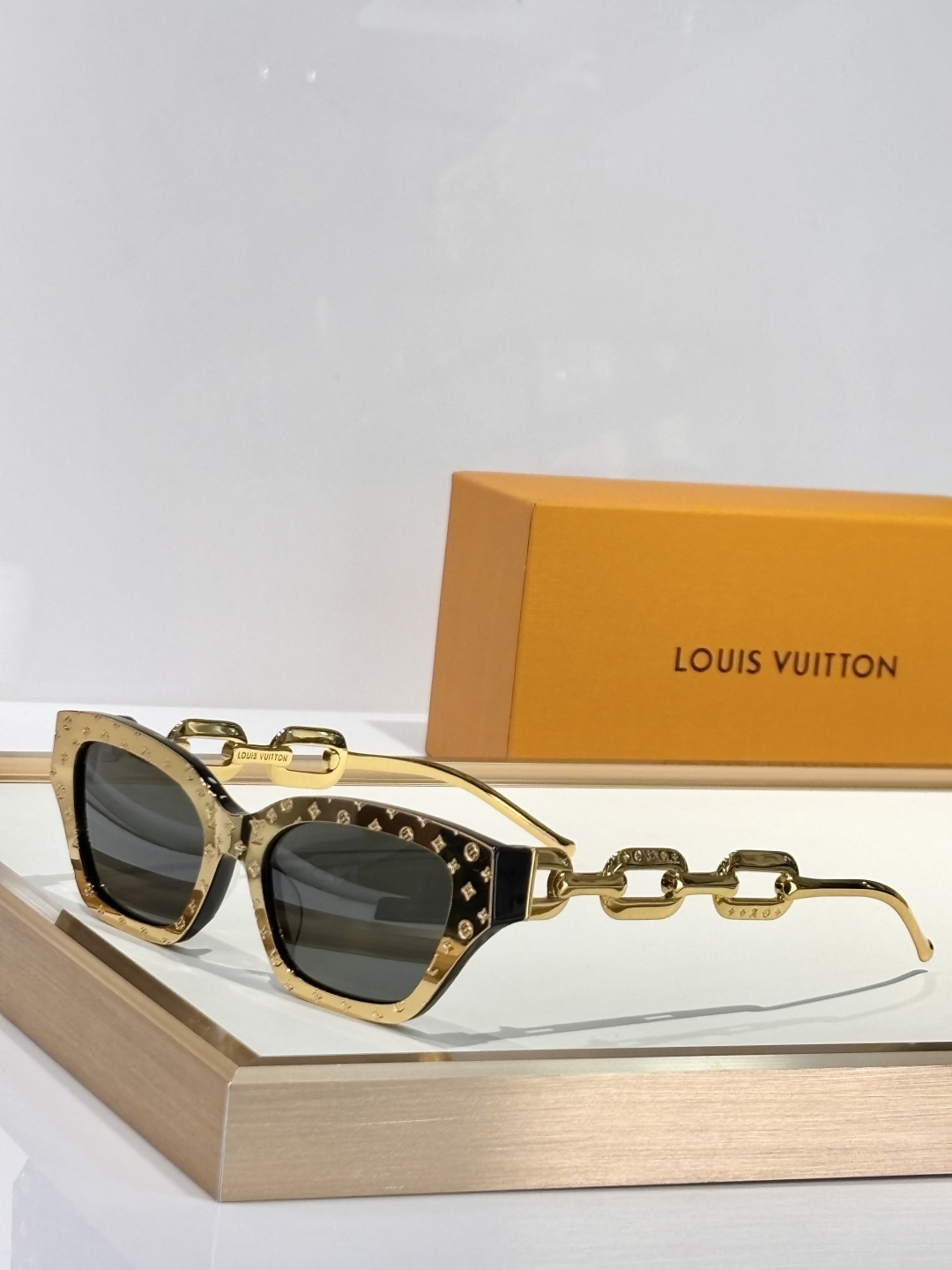  LOUIS VUITTO*
MODEL：Z1472E Z1473E Z1474E Z1476E Z14