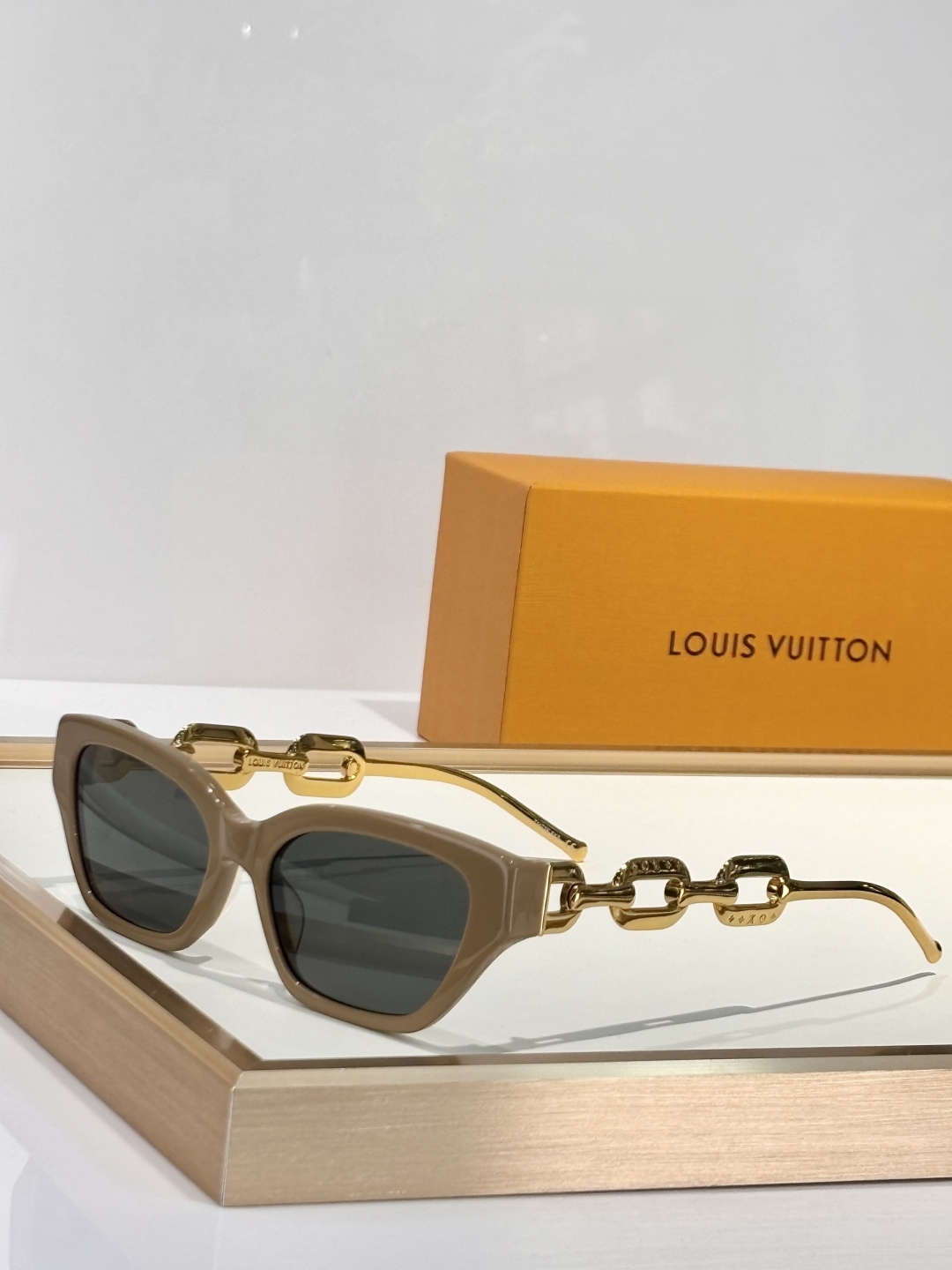  LOUIS VUITTO*
MODEL：Z1472E Z1473E Z1474E Z1476E Z14