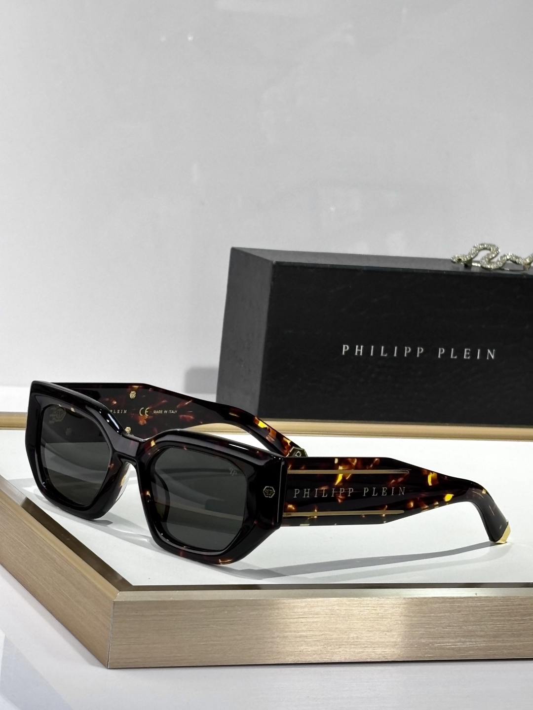  PHILIPP PLEIN
MOD：SP
Size：51口21 135
