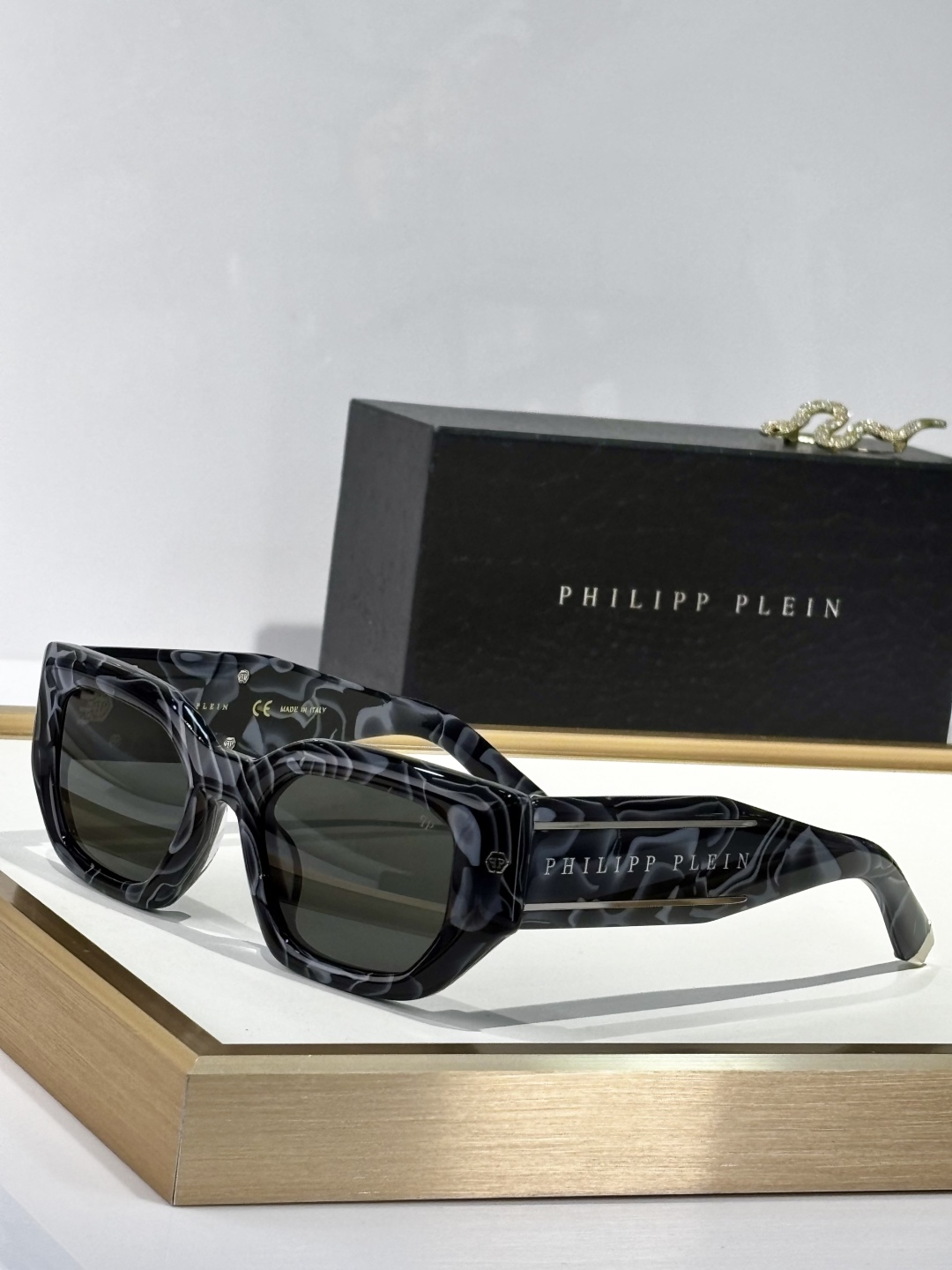  PHILIPP PLEIN
MOD：SP
Size：51口21 135

